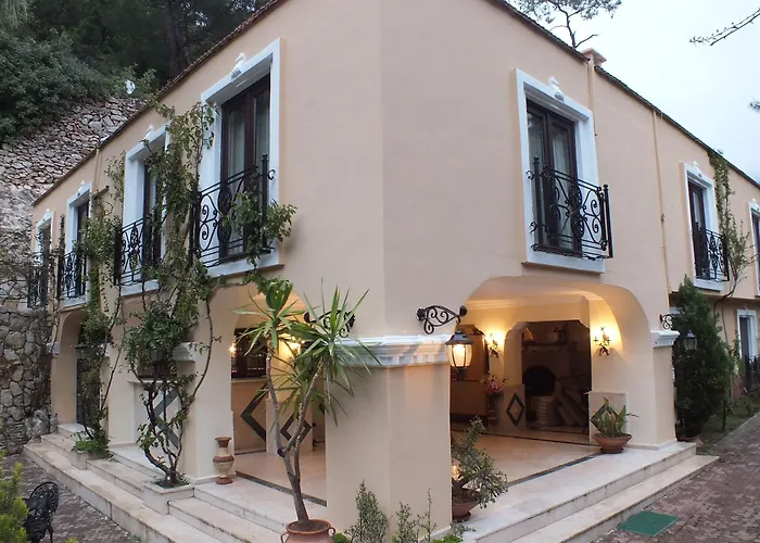 Paradise Garden 3*
