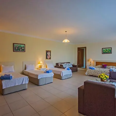 Hotel Paradise Garden 3*