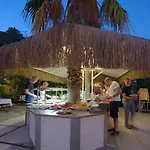 Paradise Garden 3*