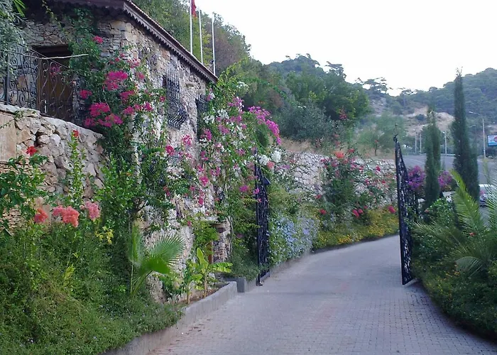 Paradise Garden מלון 3*