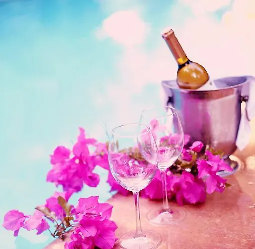 מלון Paradise Garden 3*