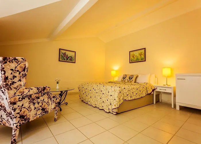 Paradise Garden מלון אולודניץ