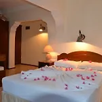 מלון Paradise Garden